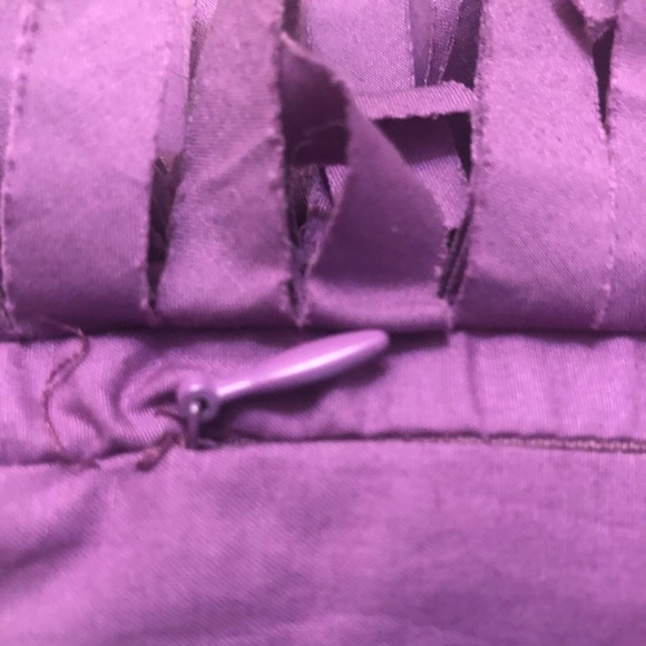 Gorgeous purple accent pillow with insert - zipper cover for washing . - Picture 4 of 4